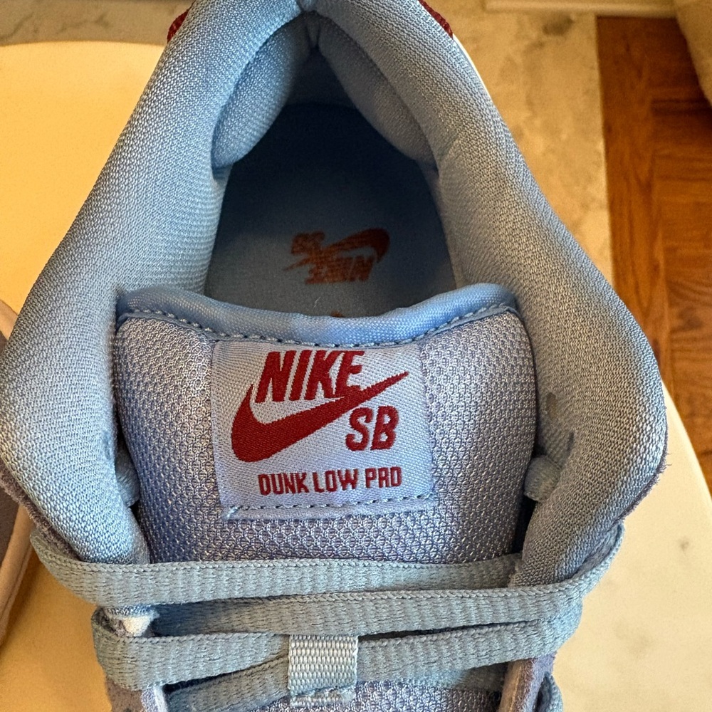 Nike SB Dunk Low Pro in Light Blue and Maroon  NEW - Picture 2 of 8
